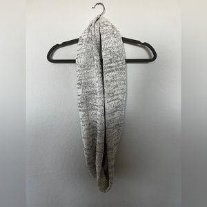 Roots infinity scarf